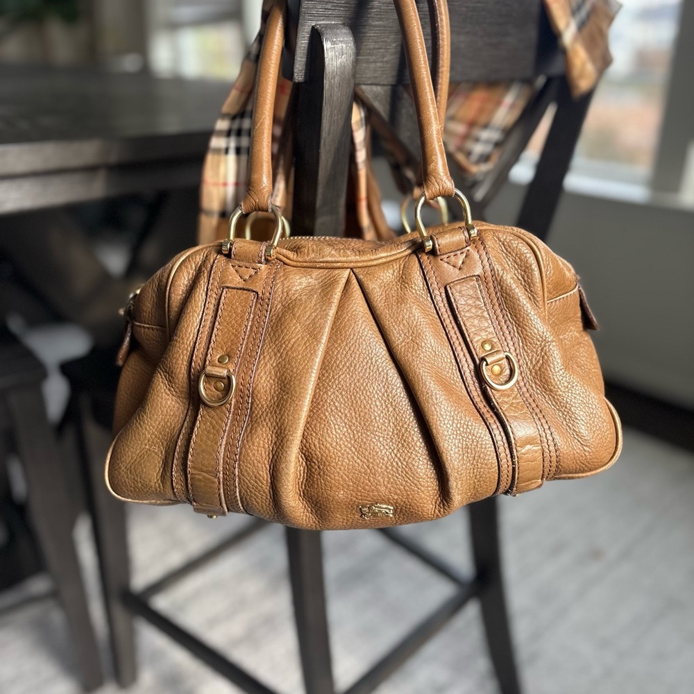 Vintage Burberry Shoulder bag Tan Elegant Brown Leather Handbag Gold hardware